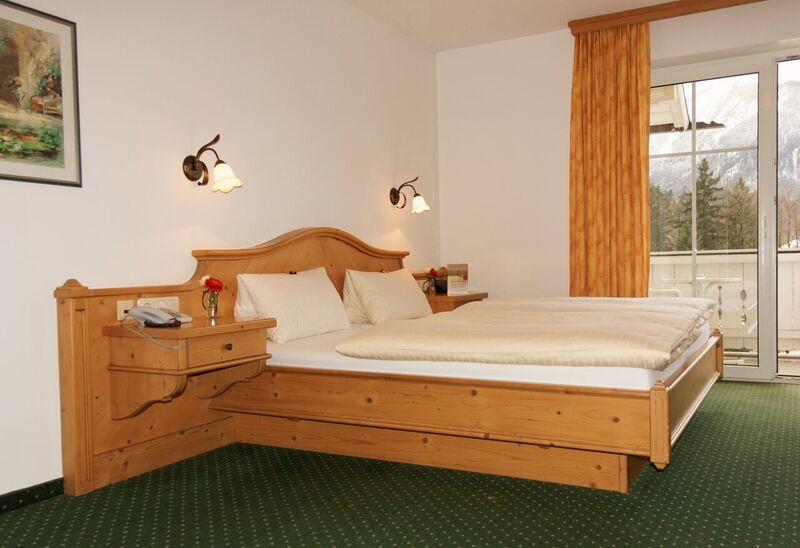 Burg Cafe Hotell Marquartstein Exteriör bild